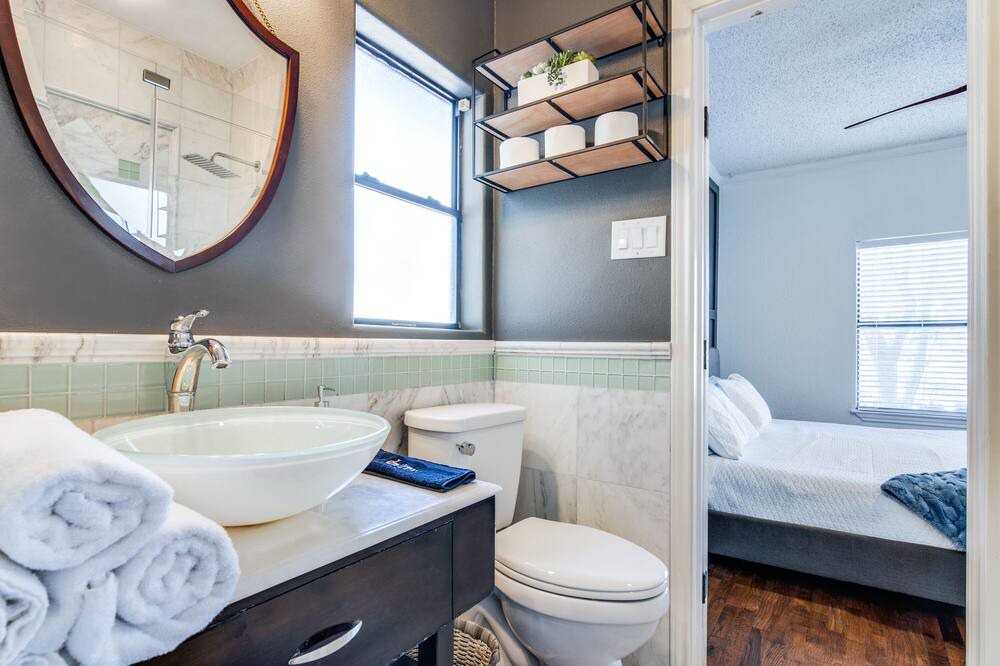 Photo of Bathroom in Rockwall