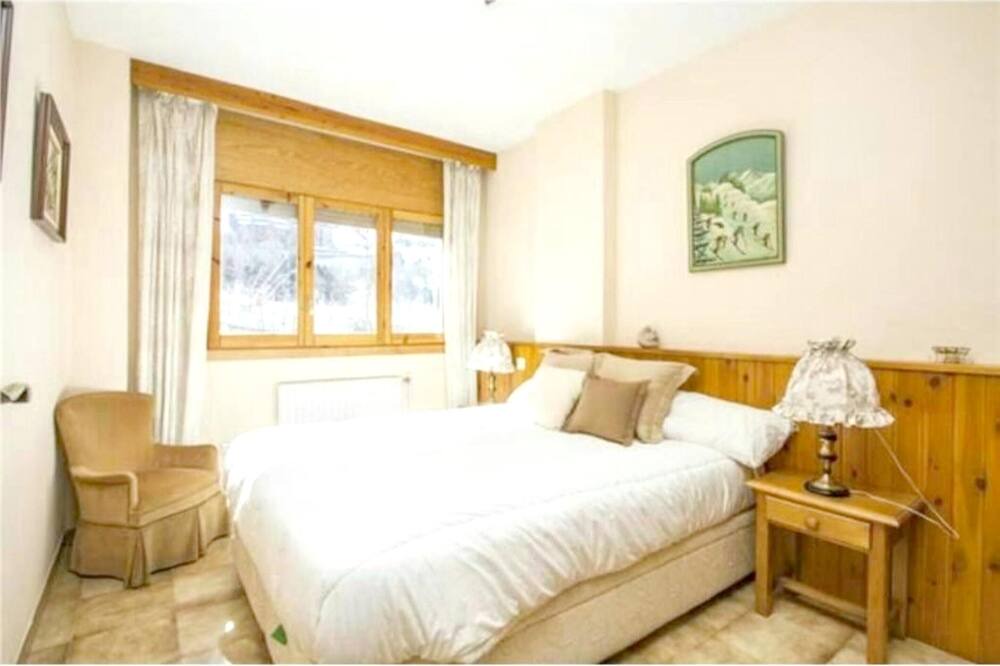 Photo of Bedroom in Incles
