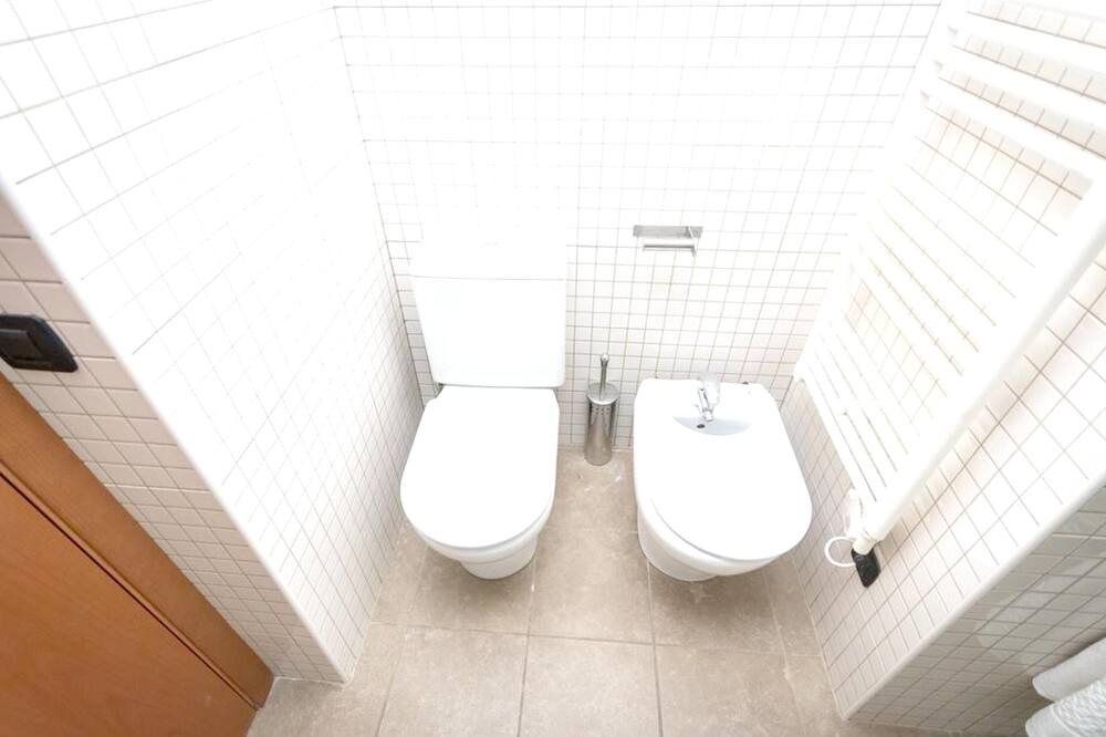 Photo of Bathroom in Incles
