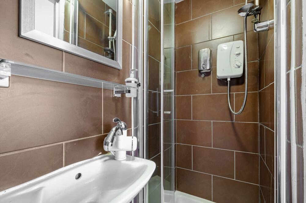 Photo of Bathroom in Norwood Green