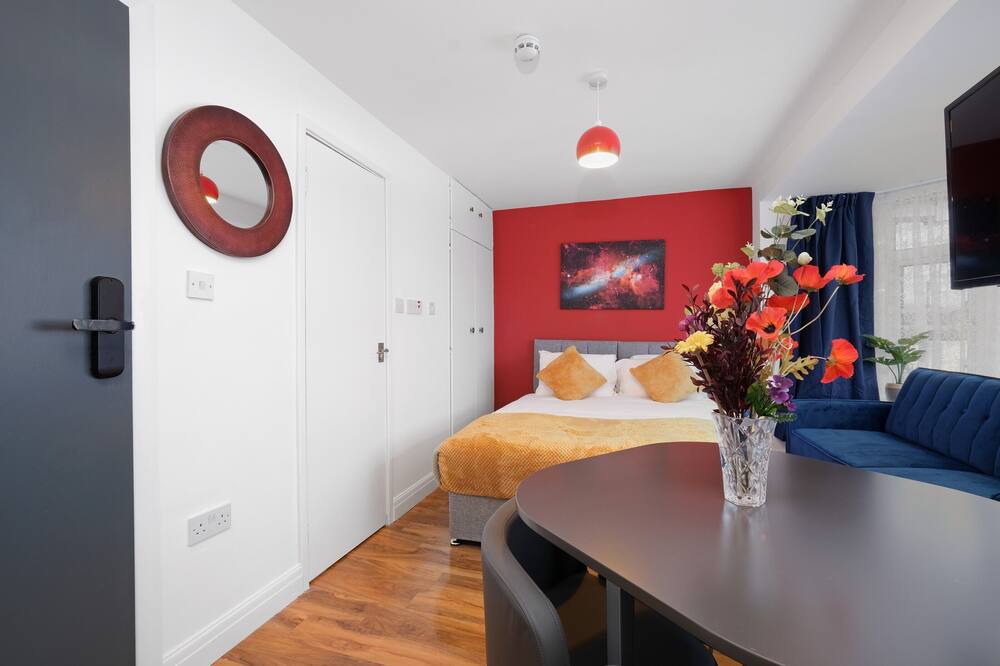 Photo of Bedroom in Norwood Green