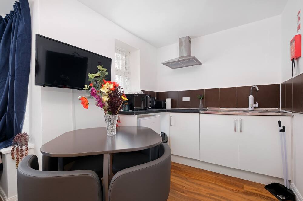 Photo of Others in Norwood Green