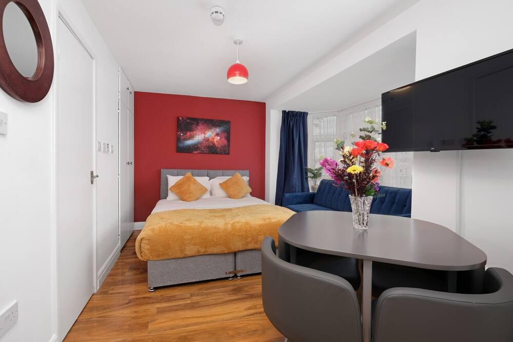 Photo of Bedroom in Norwood Green