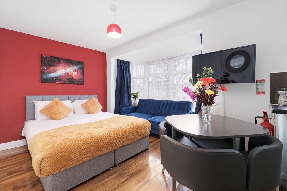 Photo of Bedroom in Norwood Green