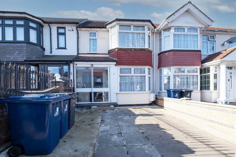 Photo of Others in Norwood Green