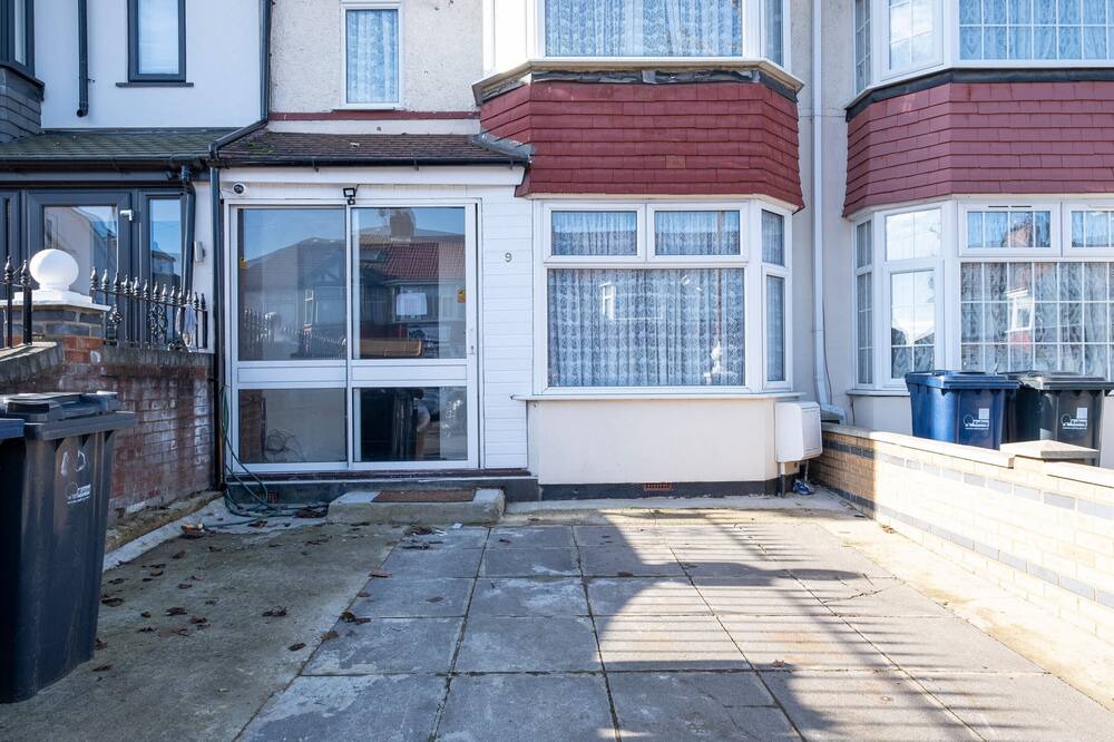 Photo of Others in Norwood Green