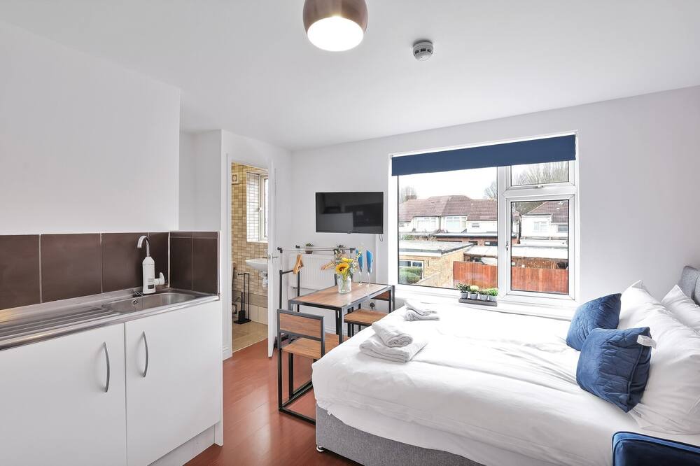 Photo of Bedroom in Norwood Green