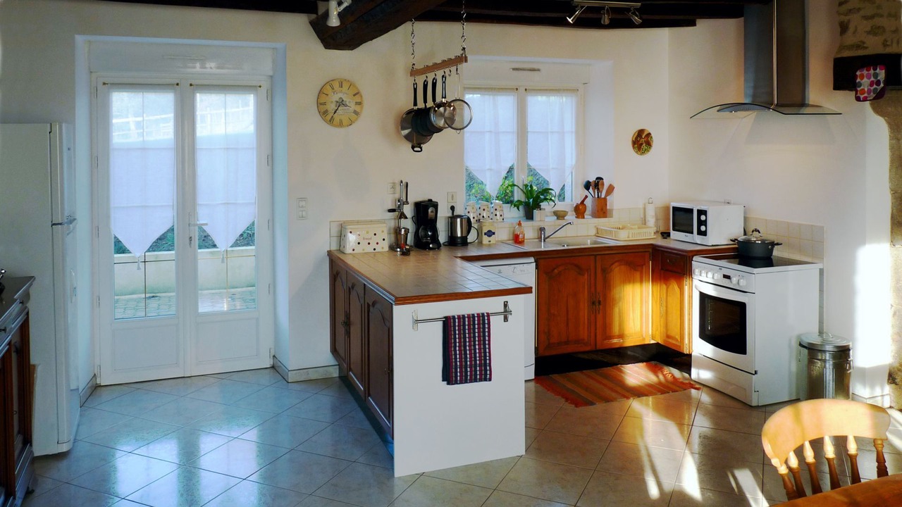 Photo of Kitchen in Saint-Thomas-de-Courceriers