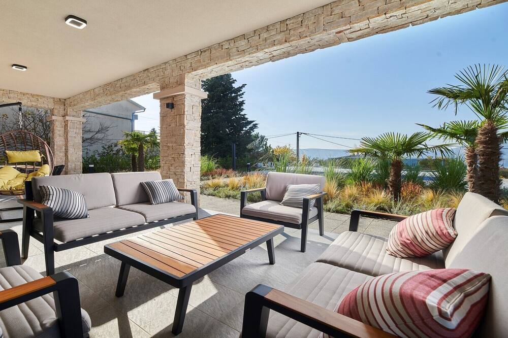 Photo of Patio Balcony in Brzac