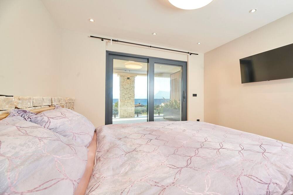Photo of Bedroom in Brzac