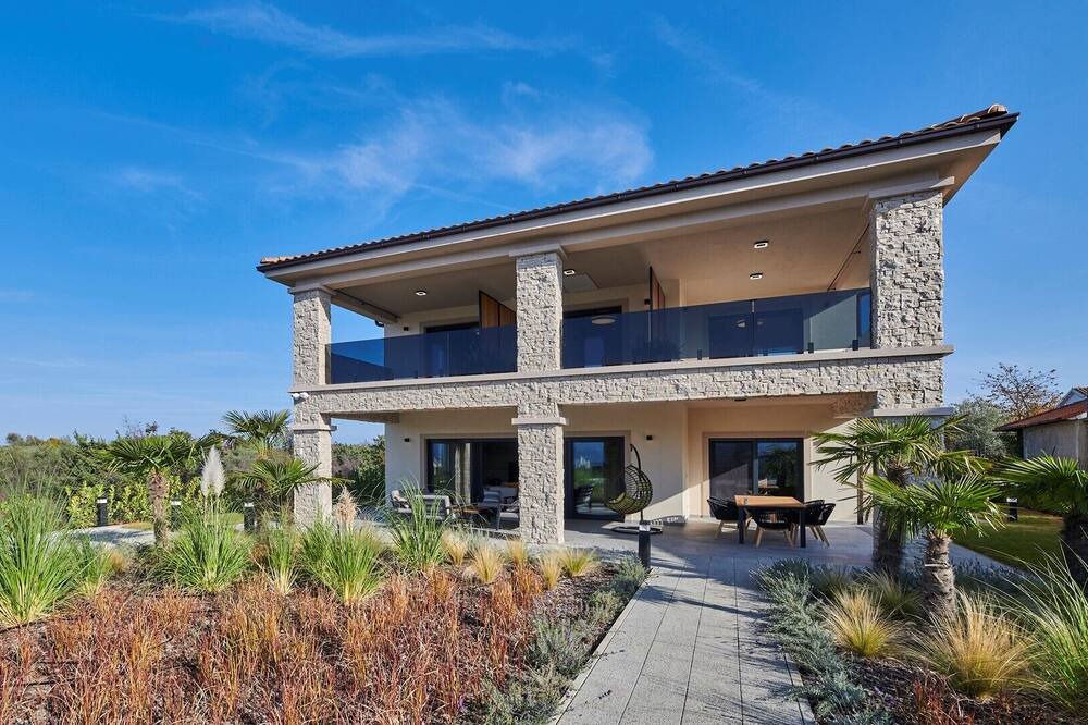 Photo of Outdoor in Brzac