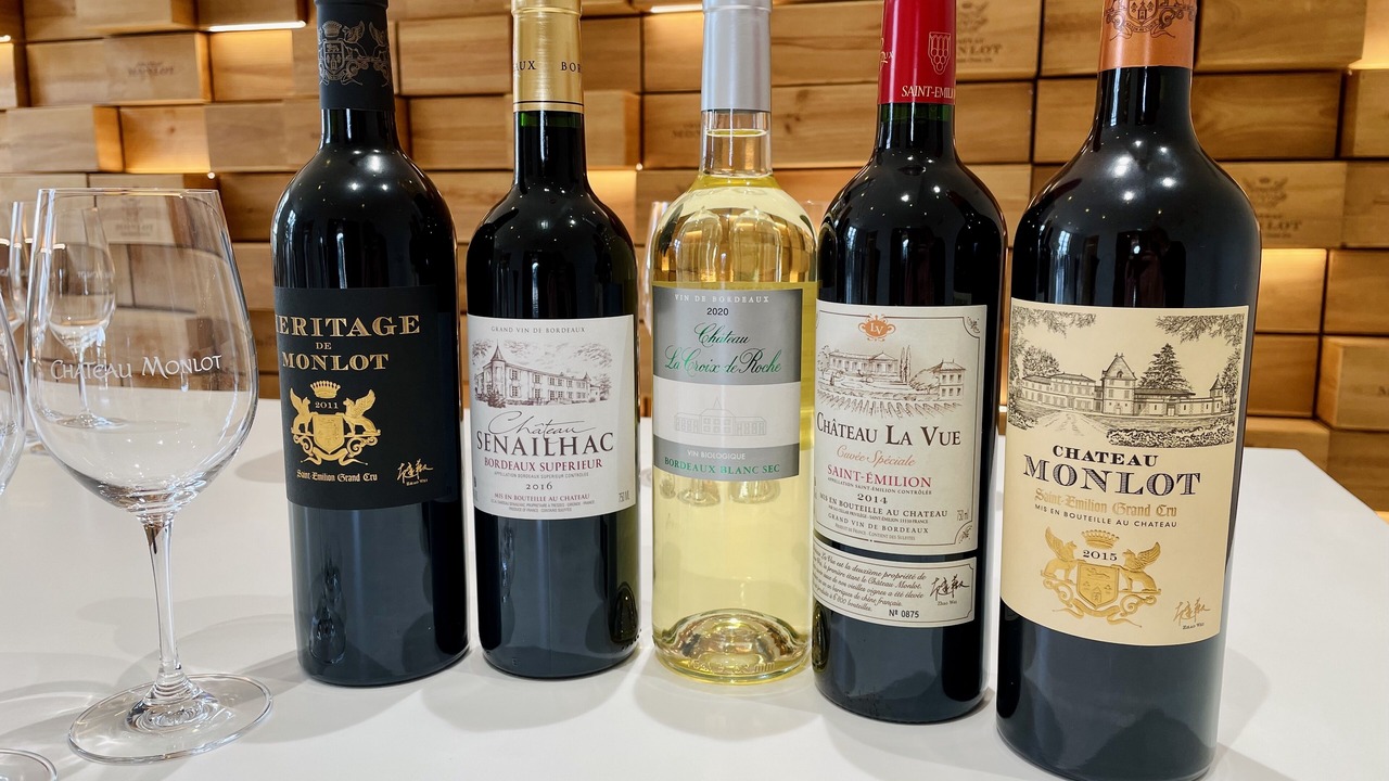 Photo of Bedroom in Robins Bay