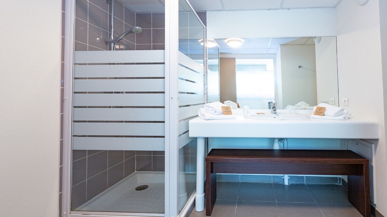 Photo of Bathroom in Roz-sur-Couesnon