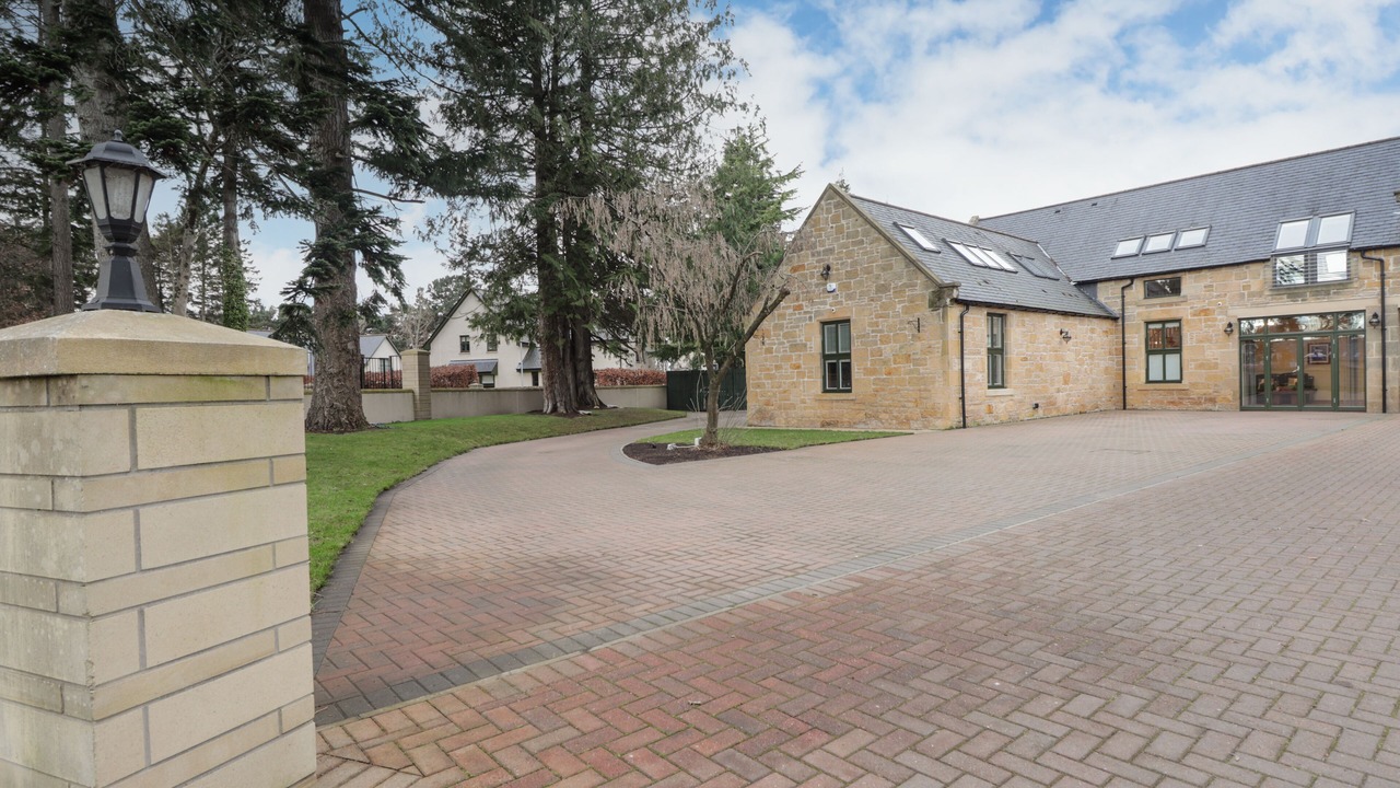 Photo of Outdoor in Elgin