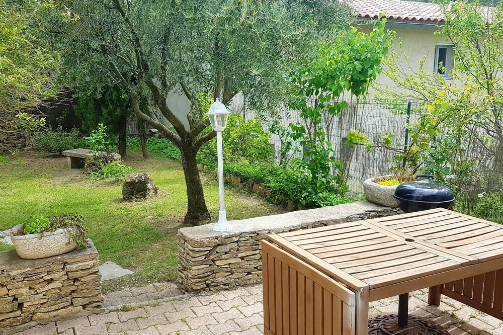 Photo of Outdoor in Revest-des-Brousses
