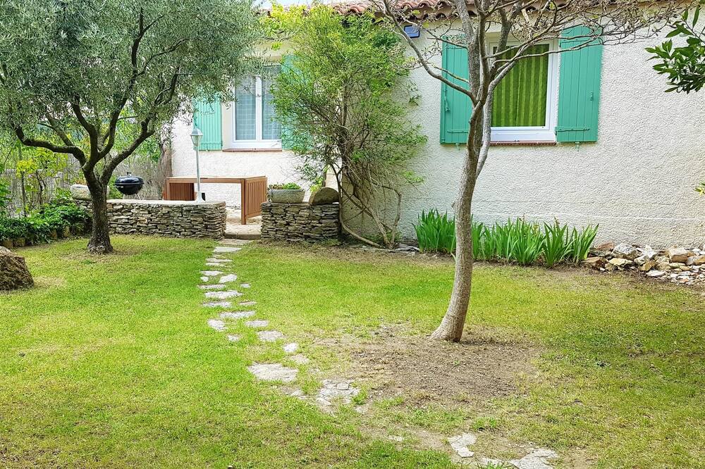 Photo of Outdoor in Revest-des-Brousses