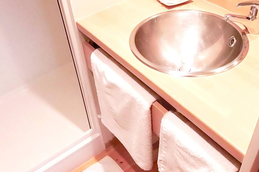 Photo of Bathroom in Pauilhac