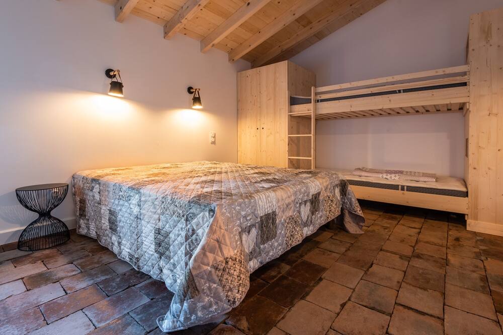 Photo of Bedroom in Saint-Martin-Lalande