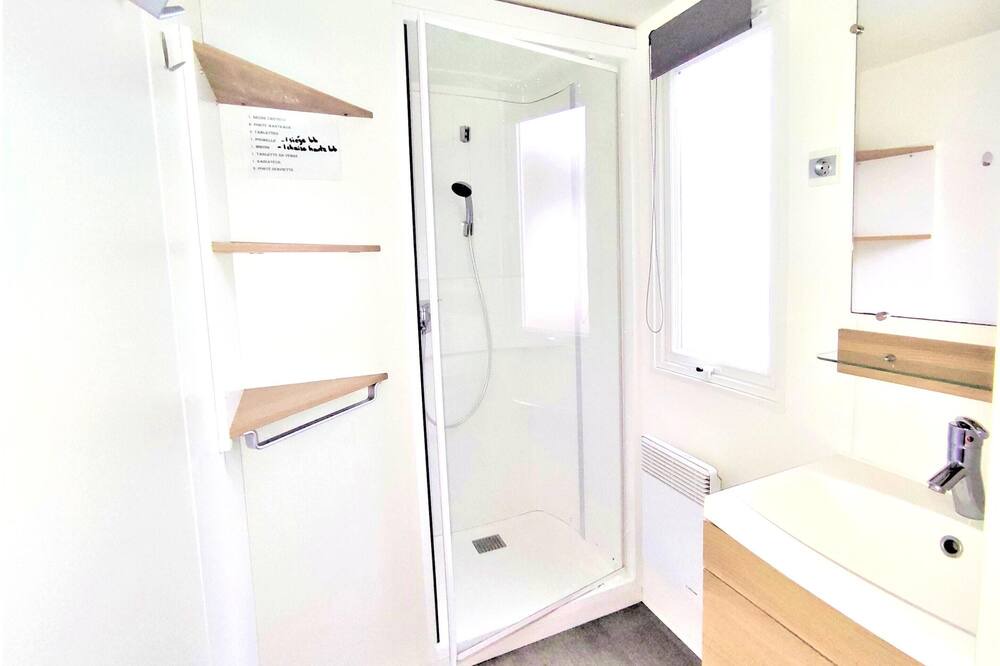 Photo of Bathroom in Saint-Jean-de-Monts