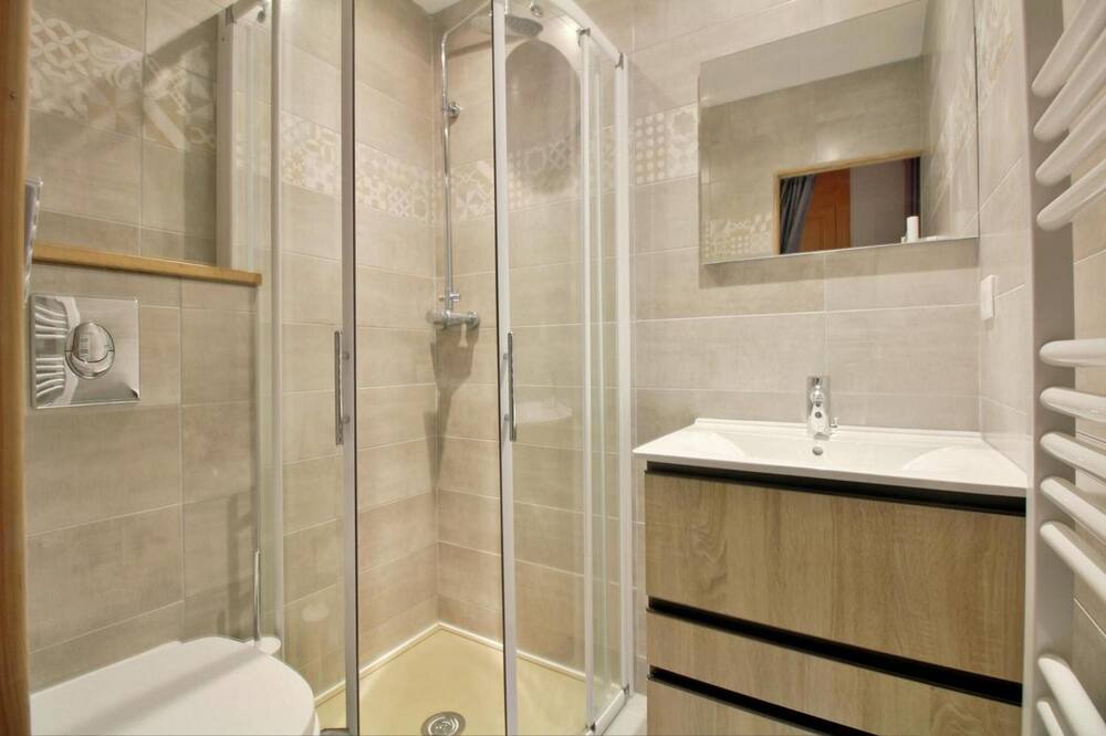 Photo of Bathroom in Cauterets