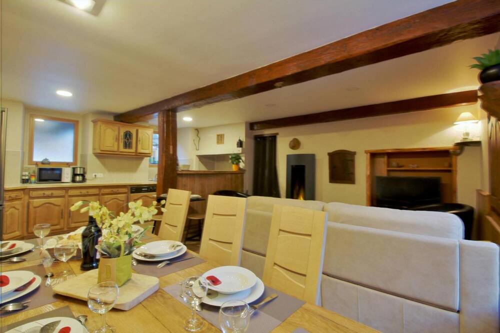 Photo of Livingroom in Cauterets