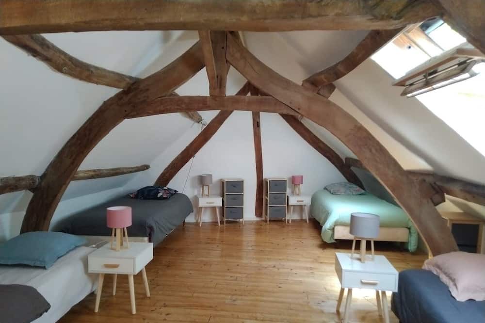 Photo of Bedroom in Attin