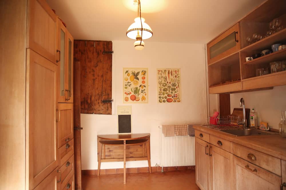 Photo of Kitchen in Attin