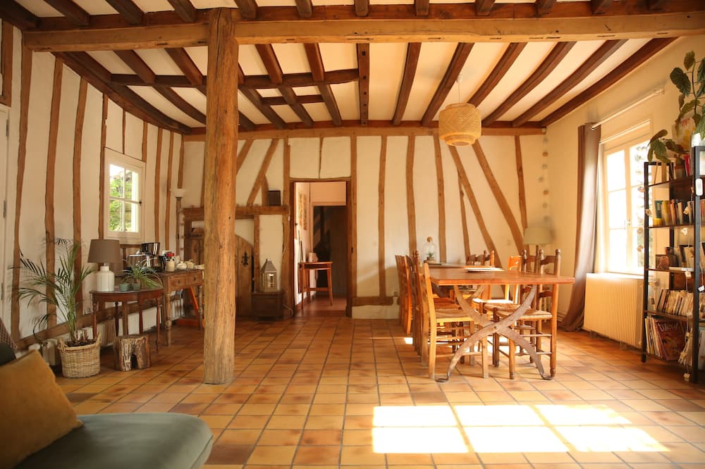 Photo of Livingroom in Attin