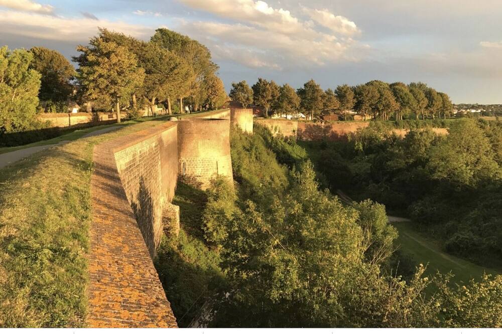 Photo of Others in Attin