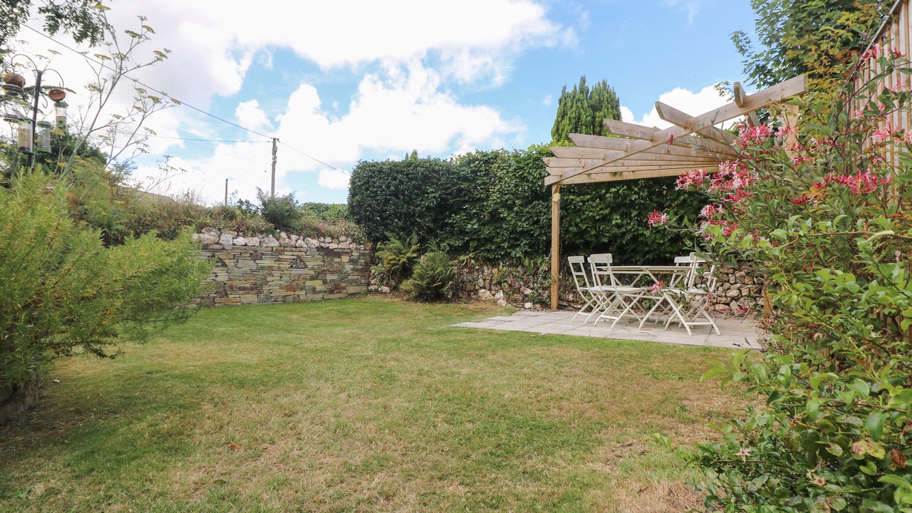 Photo of Others in Trelash