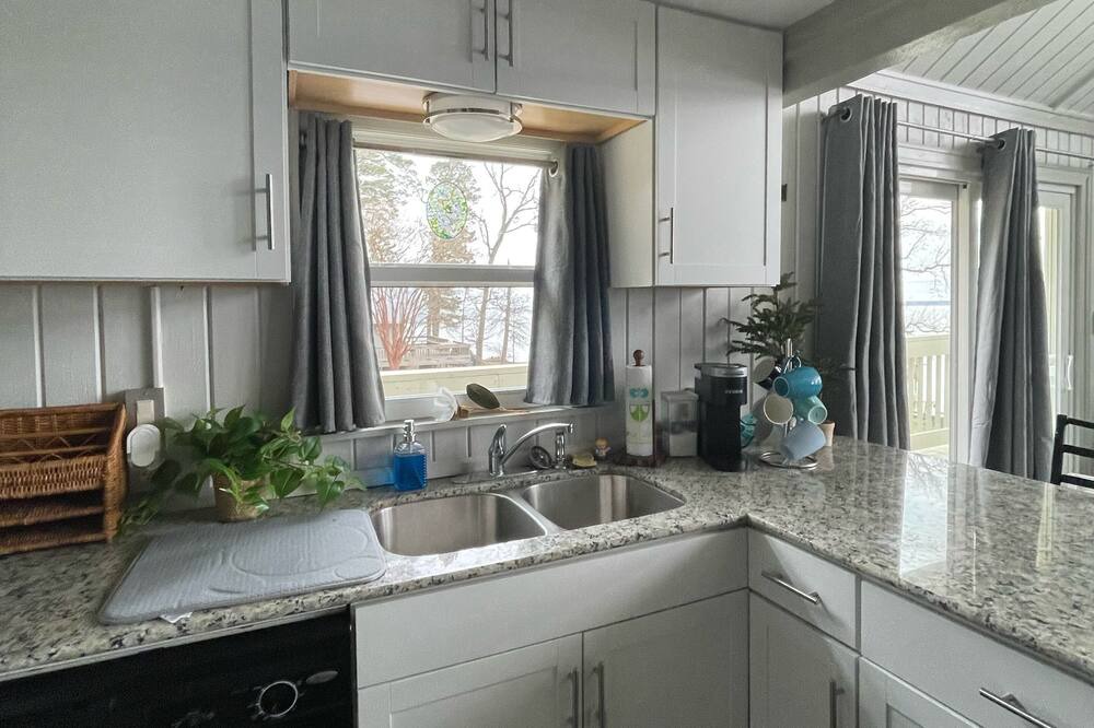 Photo of Kitchen in Pelican