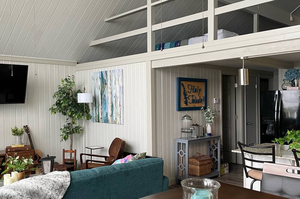 Photo of Bedroom in Pelican