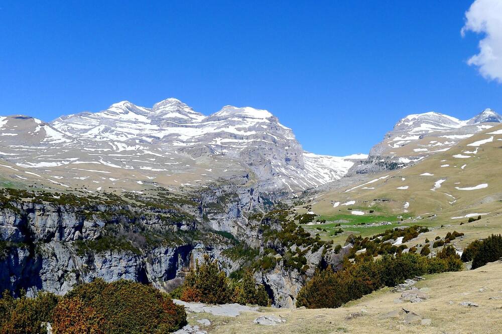 Photo of Others in Belsierre