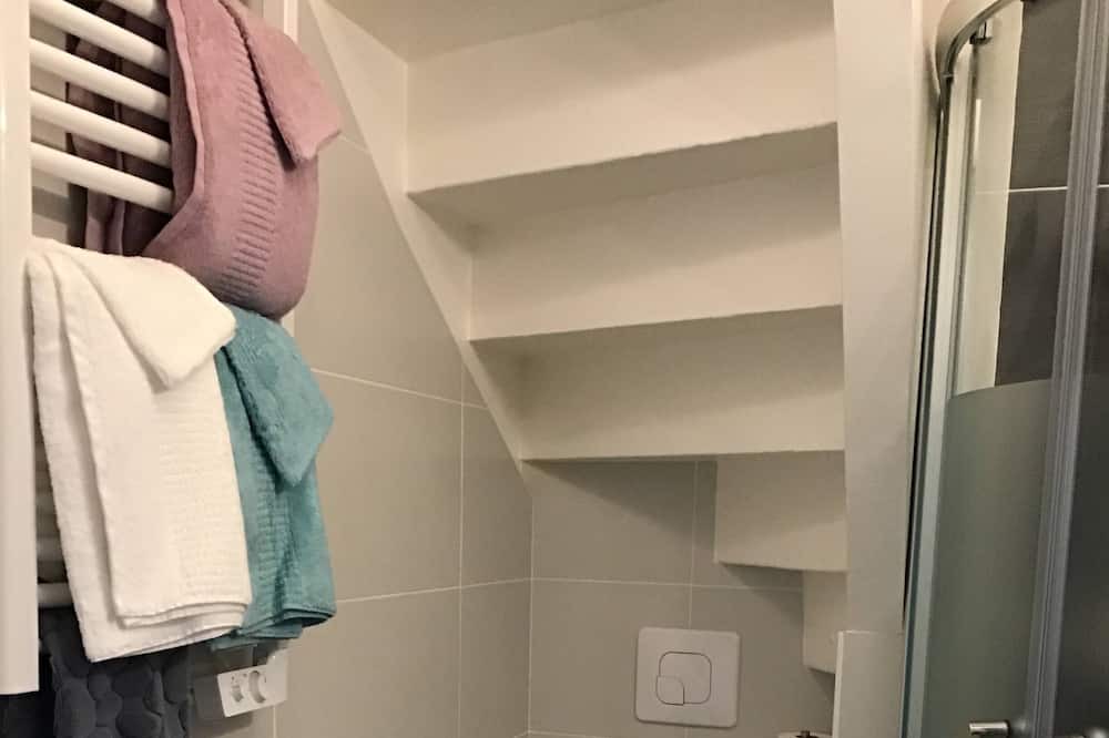 Photo of Bathroom in Sainte-Gemme-la-Plaine