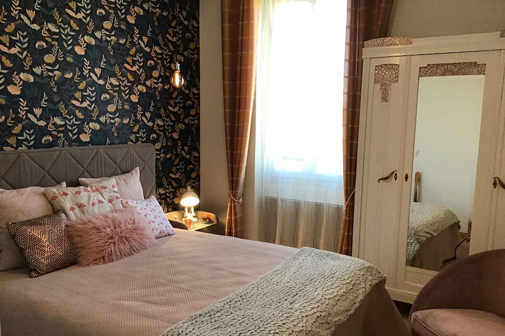 Photo of Bedroom in Sainte-Gemme-la-Plaine