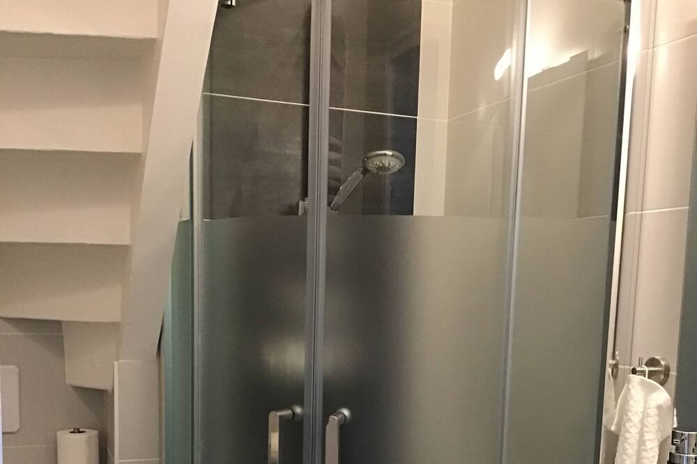 Photo of Bathroom in Sainte-Gemme-la-Plaine