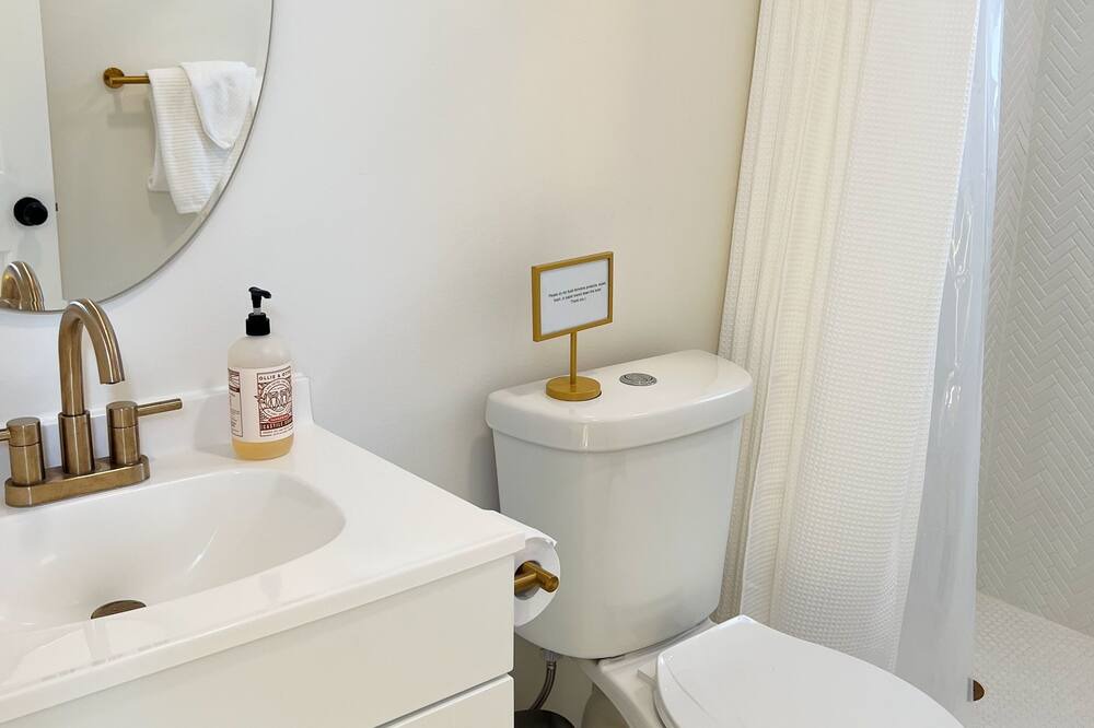 Photo of Bathroom in Georgian Acres