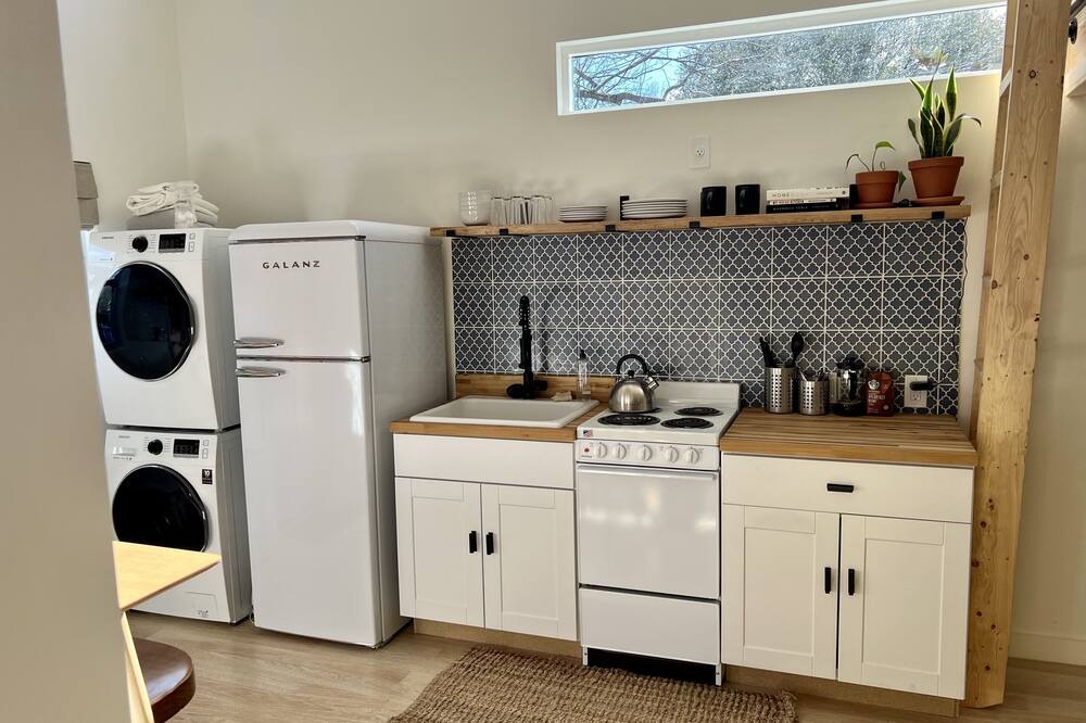 Photo of Kitchen in Georgian Acres