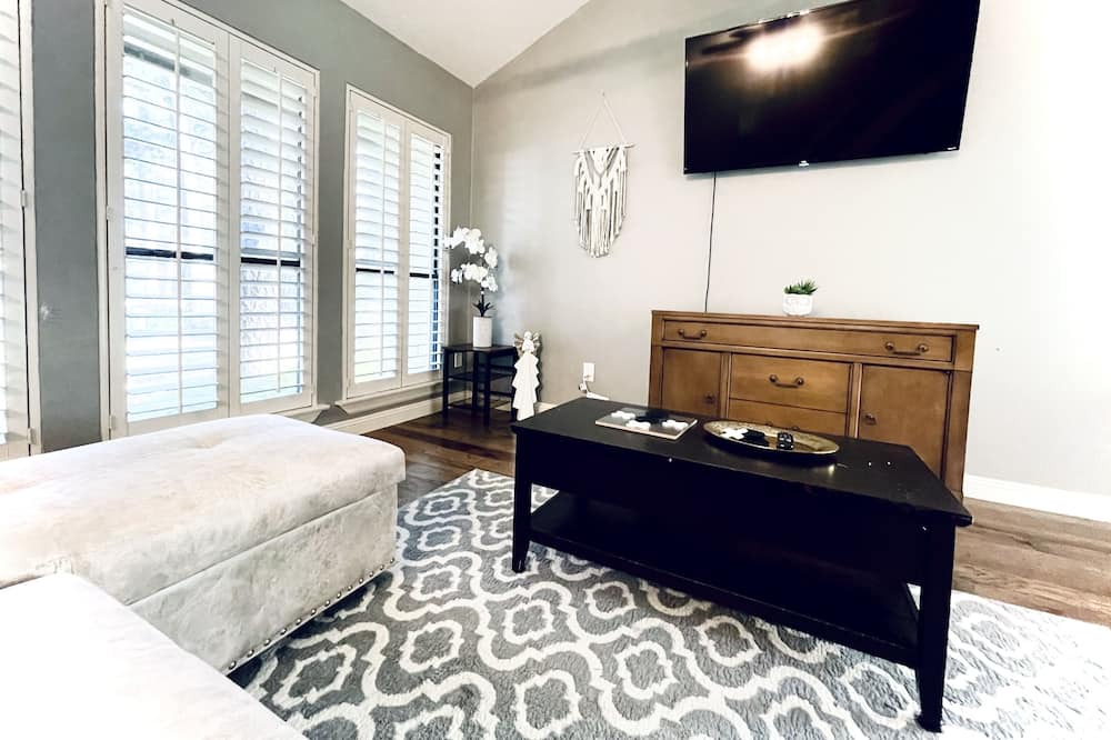 Photo of Bedroom in Grogan's Mill