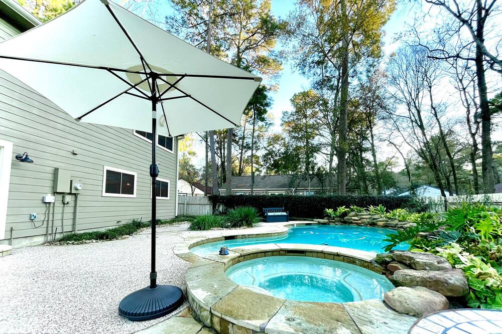 Photo of Outdoor in Grogan's Mill