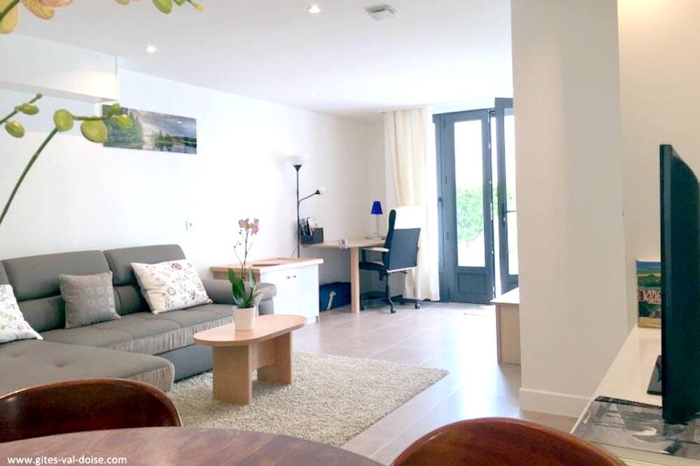 Photo of Livingroom in Argenteuil