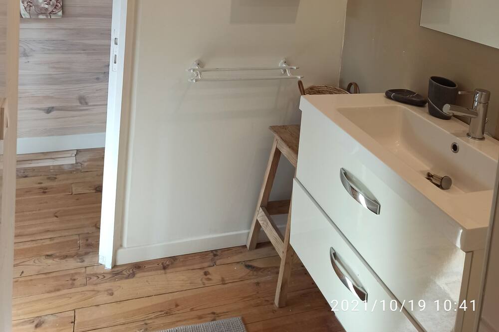 Photo of Bathroom in Villefort