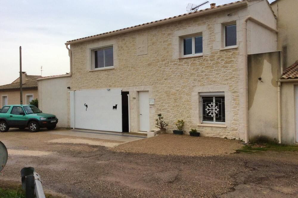 Photo of Others in Lunel-Viel