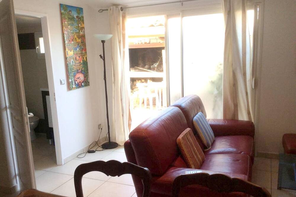 Photo of Livingroom in Lunel-Viel