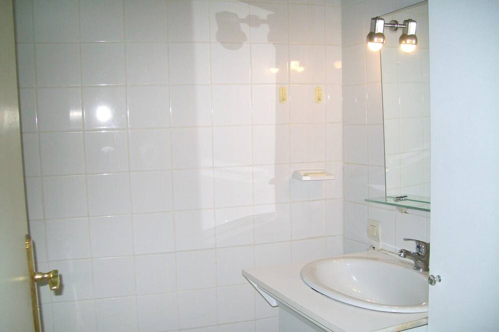 Photo of Bathroom in Reffuveille