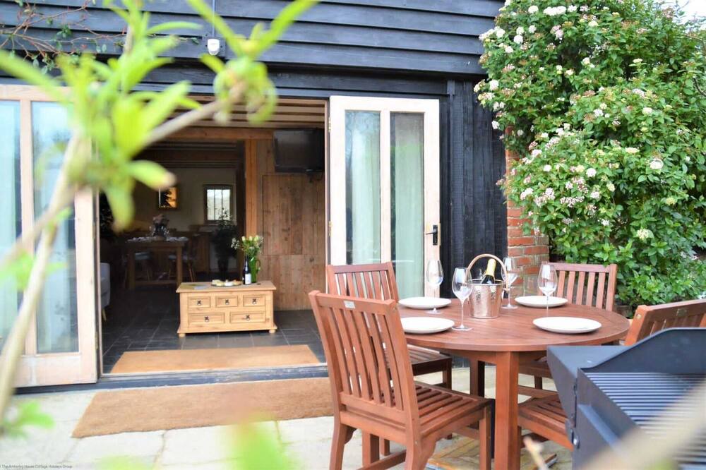 Photo of Patio Balcony in East Grinstead