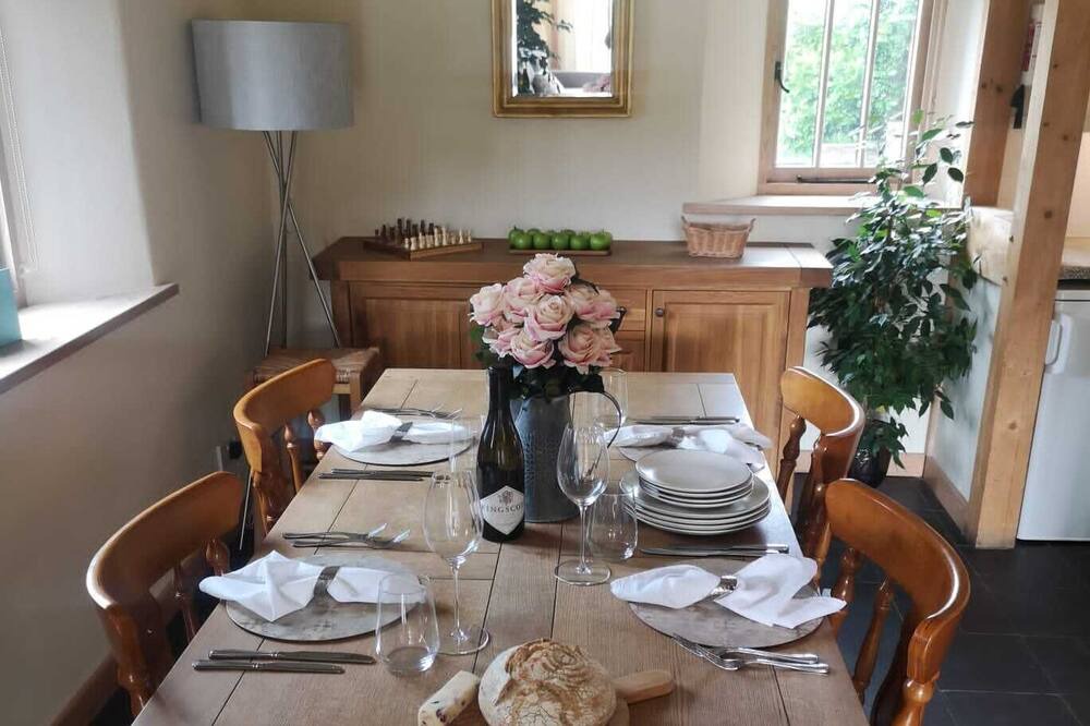 Photo of Kitchen in East Grinstead