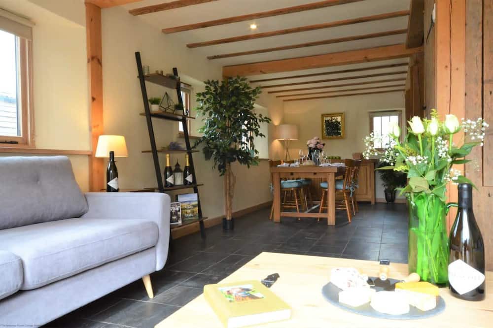 Photo of Livingroom in East Grinstead