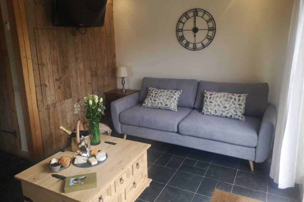 Photo of Livingroom in East Grinstead