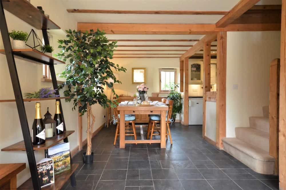 Photo of Livingroom in East Grinstead